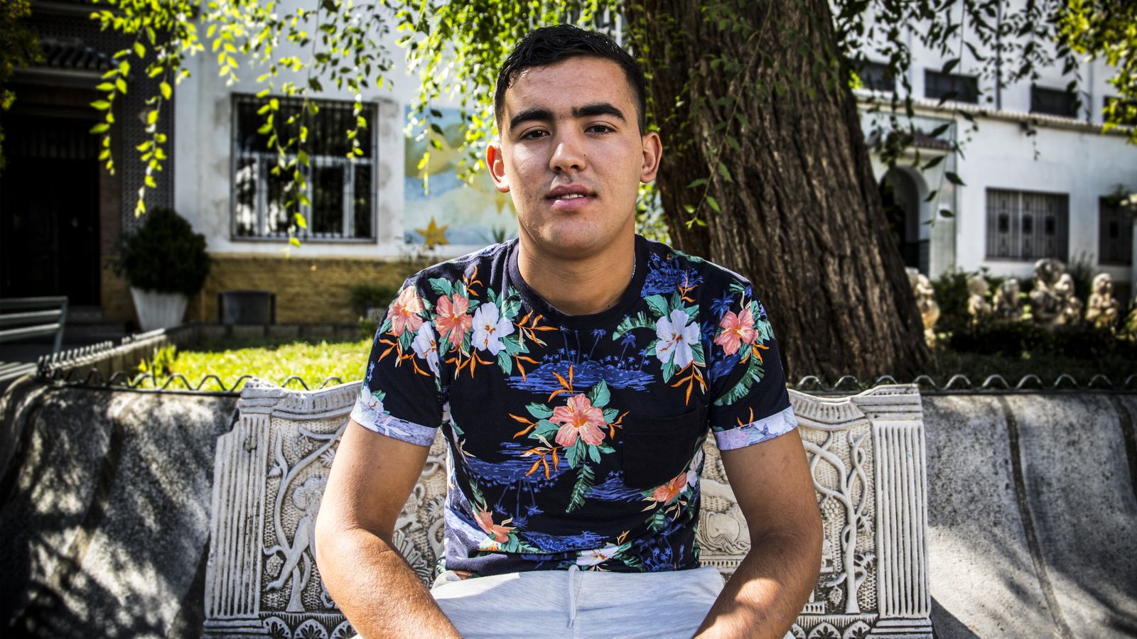 Salah el Kamouni tiene contrato en Casa Encarna, un bar de Pedro Antonio de Alarcón