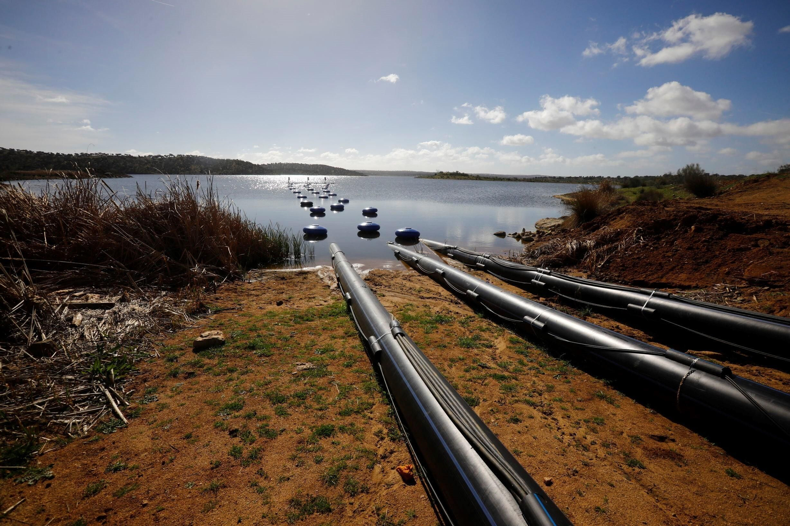 El inicio del trasvase de agua de La Colada a Sierra Boyera, en imágenes