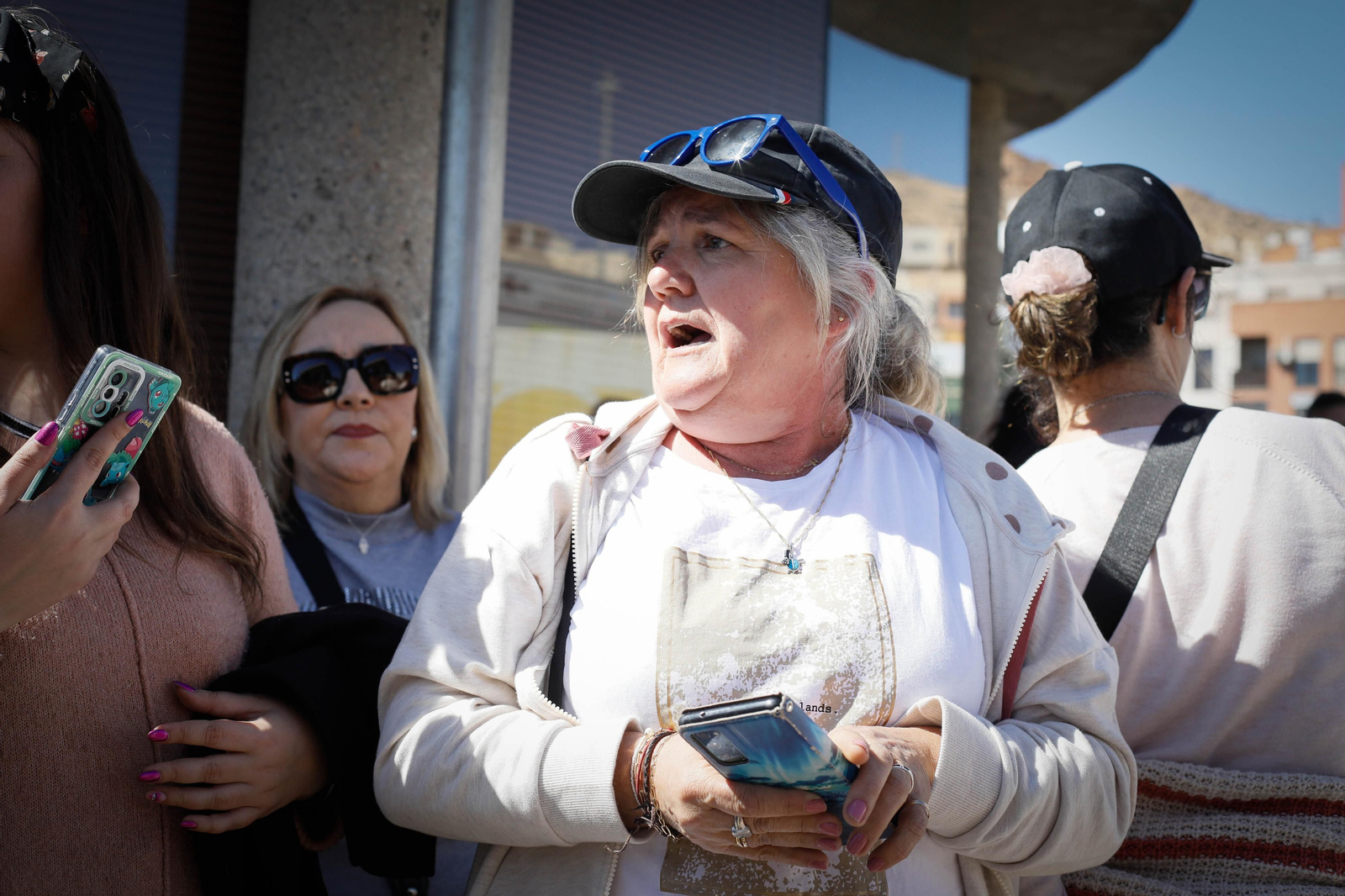 Los agricultores colapsan el puerto de Almería