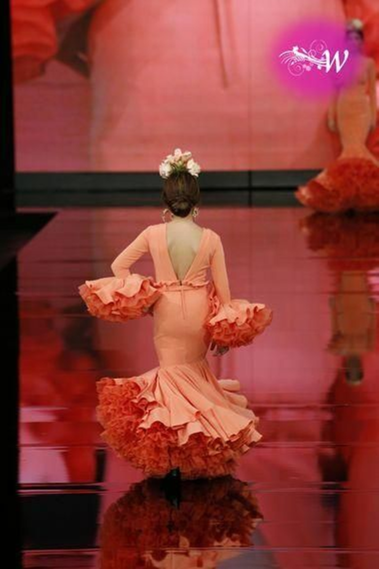 Carmen Raimundo presenta su colección de flamenca en SIMOF 2020, todas las fotos