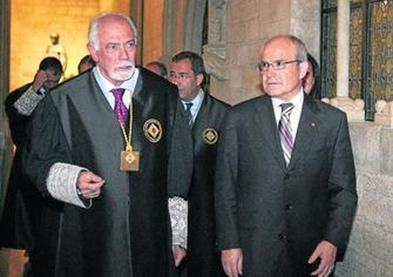 Montilla, ayer, con el presidente del antiguo Consejo Consultivo, Pere Jover.