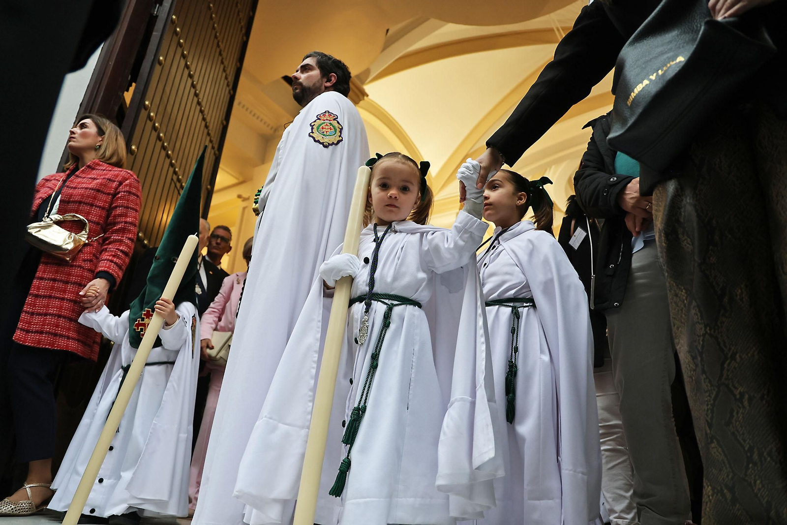 Miércoles Santo: La Hermandad de La Esperanza por las calles de Huelva