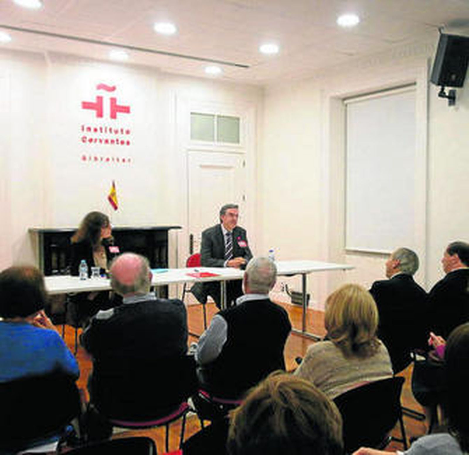 Imagen del acto celebrado ayer en el Cervantes.