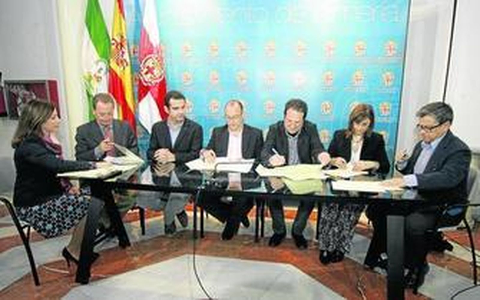 Rodríguez Comendador con Fernández--Pacheco, Andrés García Ibáñez y Santiago Alfonso del Grupo Cosentino.