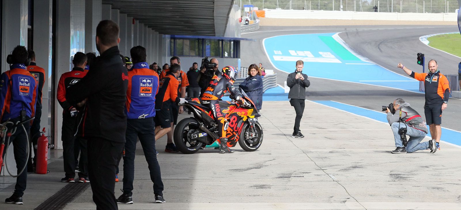 Primer día de los equipos de MotoGP en Jerez