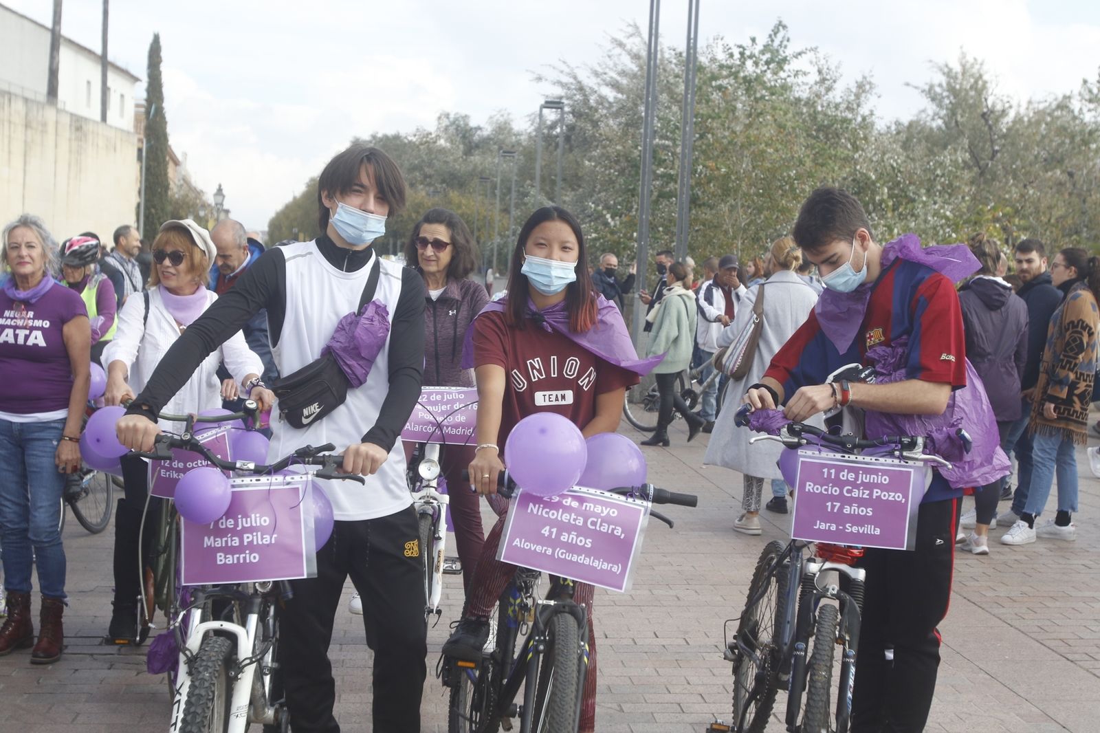La Marcha En Bici contra la Violencia a las Mujeres en Córdoba, en fotografías