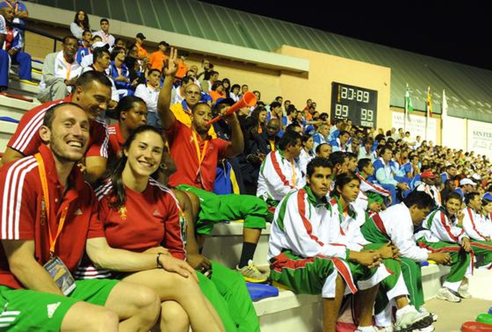 Luz y color en Bahía Sur en la ceremonia de apertura de los XIV Juegos Iberoamericanos San Fernando 2010. 

Foto: Elias Pimentel y Joaquin Pino