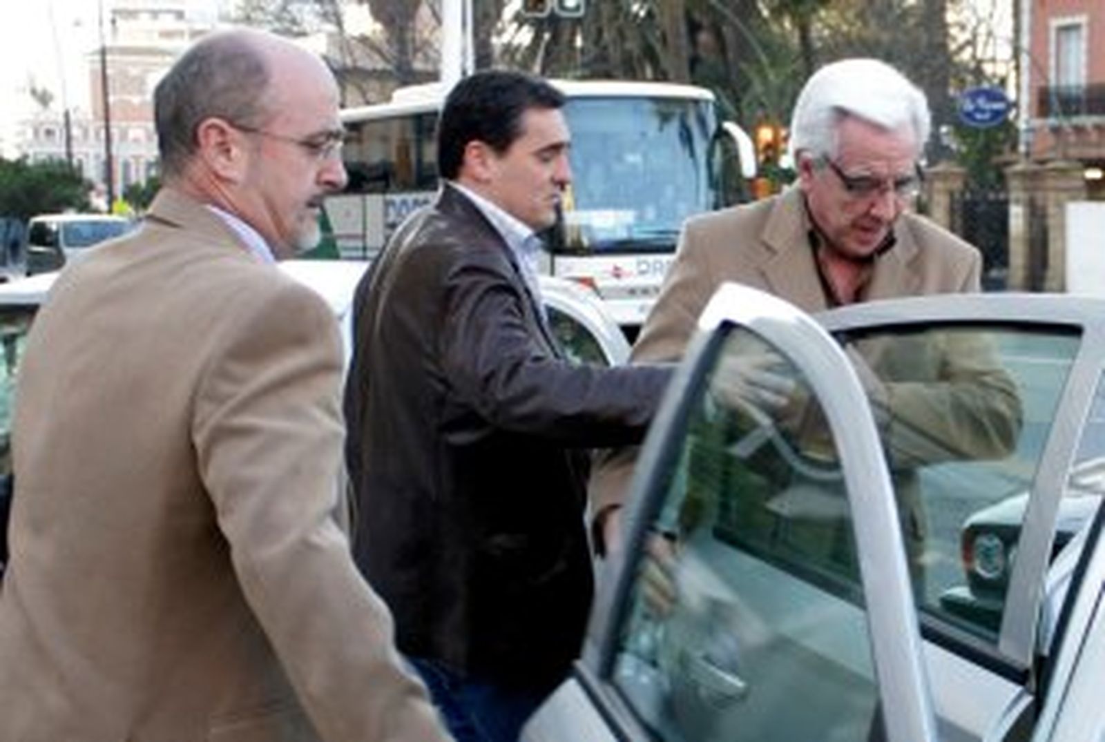 El jefe de Tráfico de Huelva dimite por su presunta implicación en una trama de irregularidades