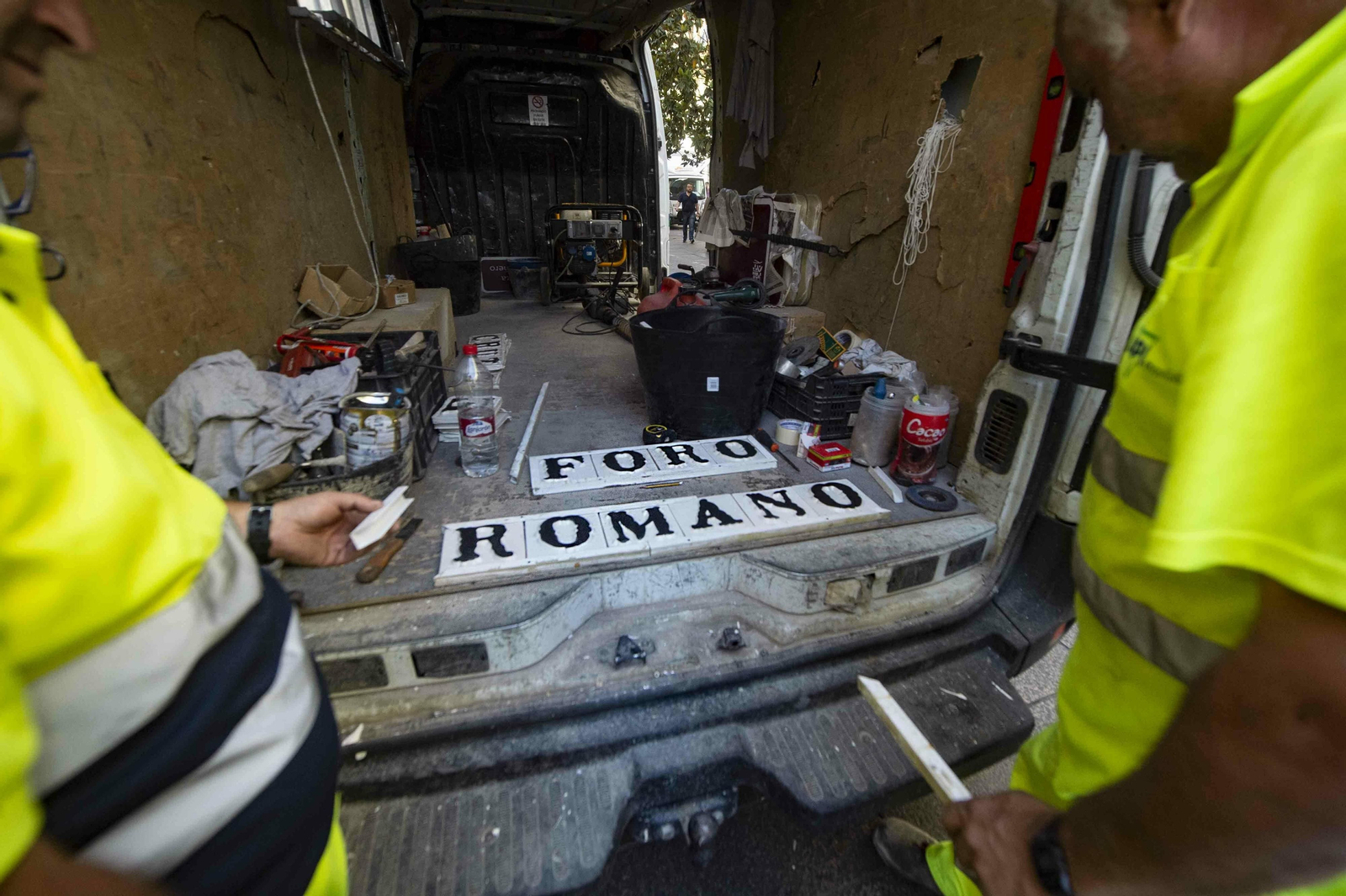 Rótulo de Foro Romano antes de ser colocado.