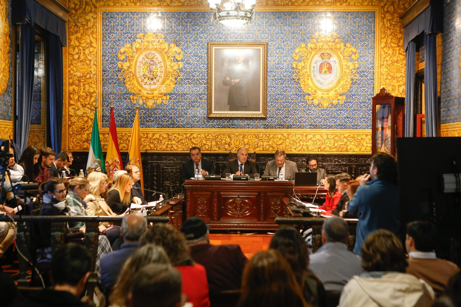 Fotos del Pleno del Ayuntamiento de Algeciras con el plantón de la oposición al alcalde Landaluce