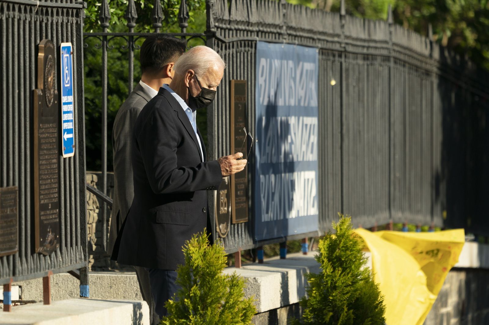 El presidente estadounidense, Joe Biden, sale de una iglesia en Washington el pasado sábado.
