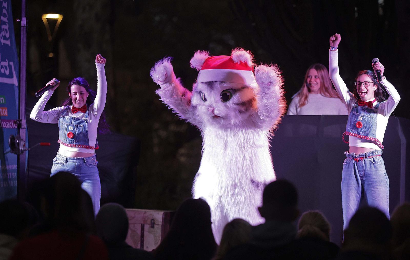 Las fotos del cantajuegos navideño en el Parque María Cristina de Algeciras