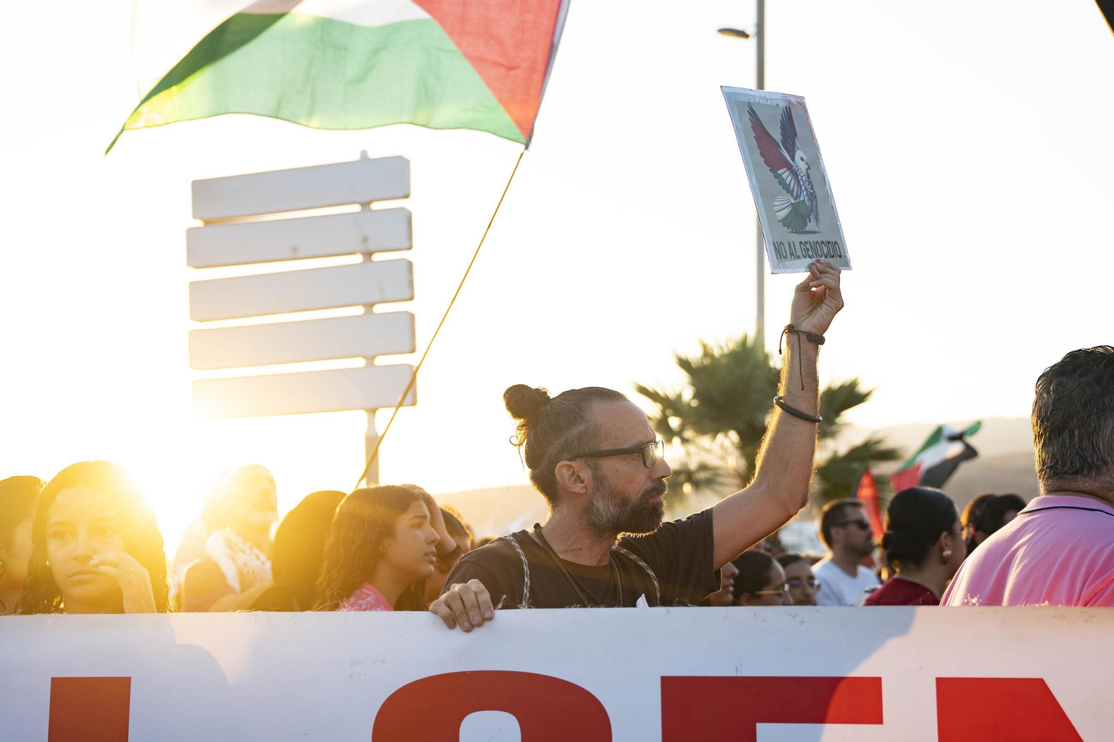 Manifestación convocada por la Plataforma Almería por Palestina