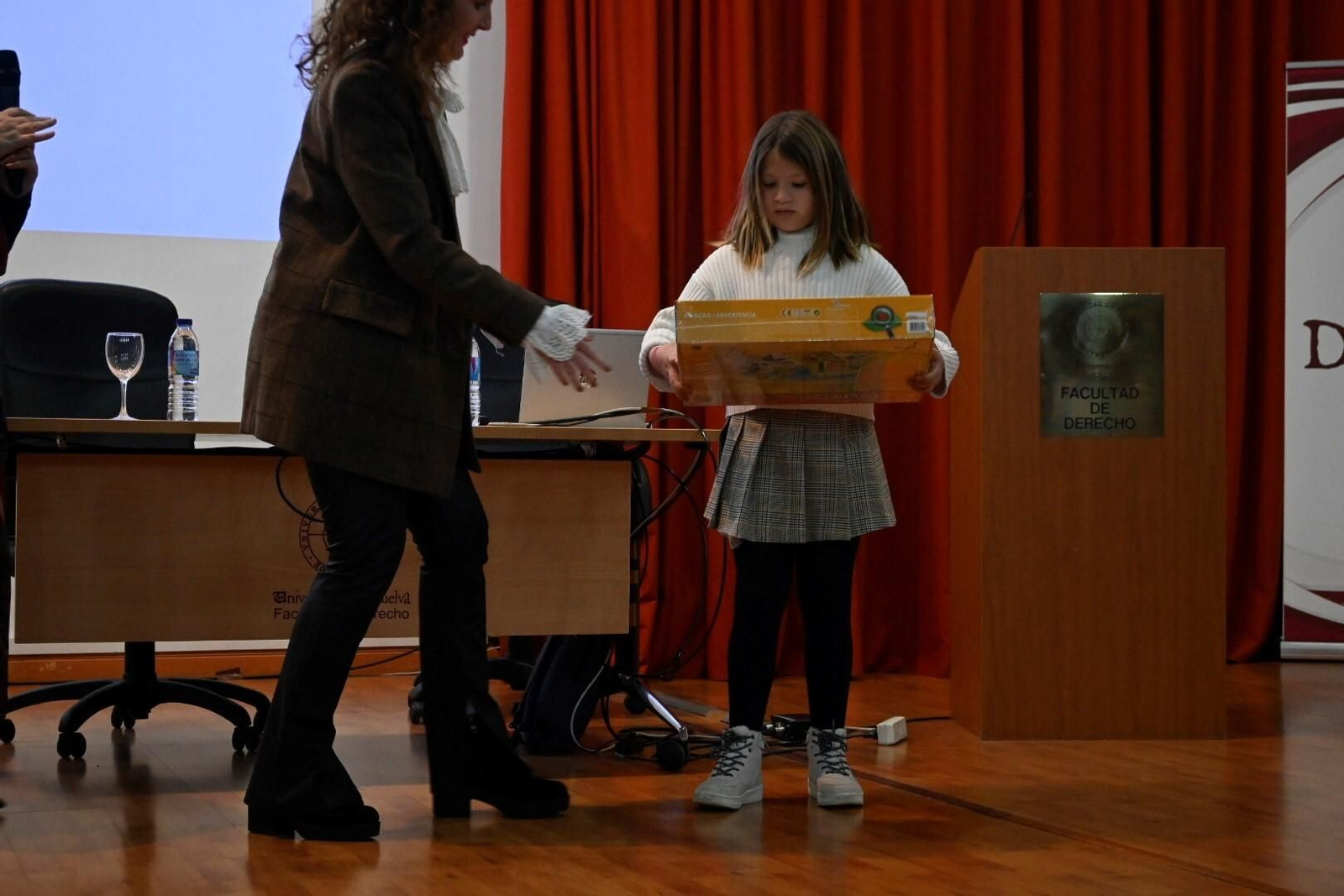 Las mejores imágenes del Día de la Mujer y la Niña en la Ciencia en la UHU