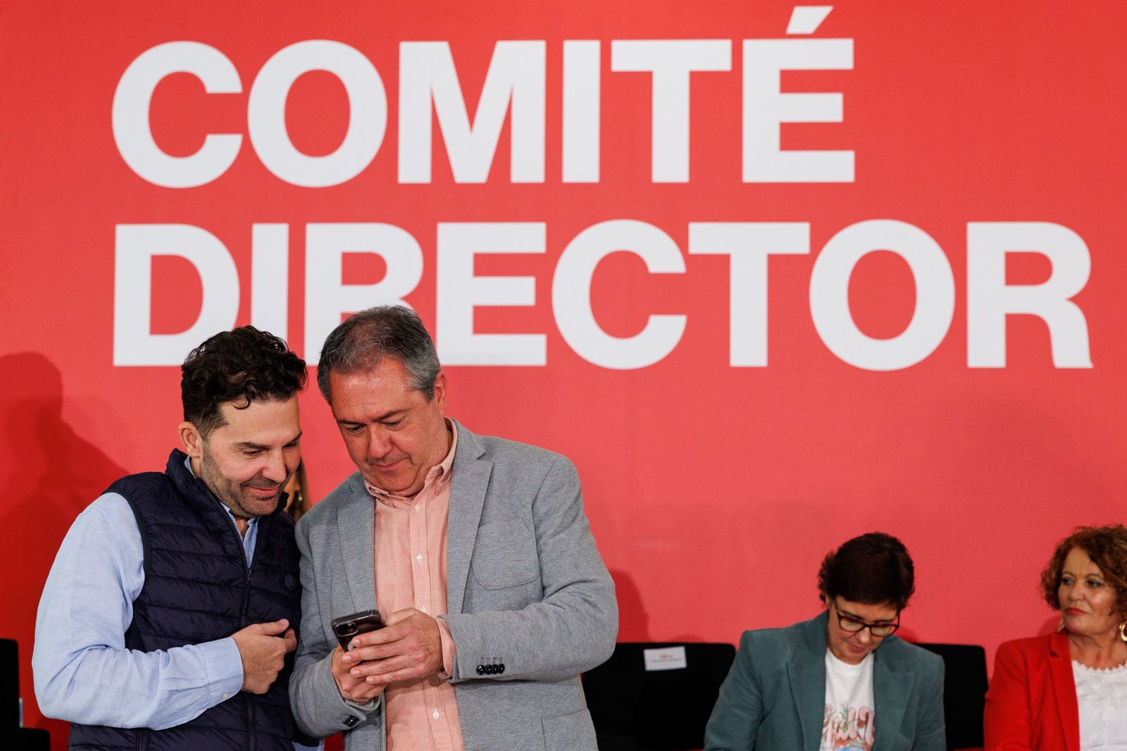 Espadas y López , momentos antes de intervenir ante el Comité Director.