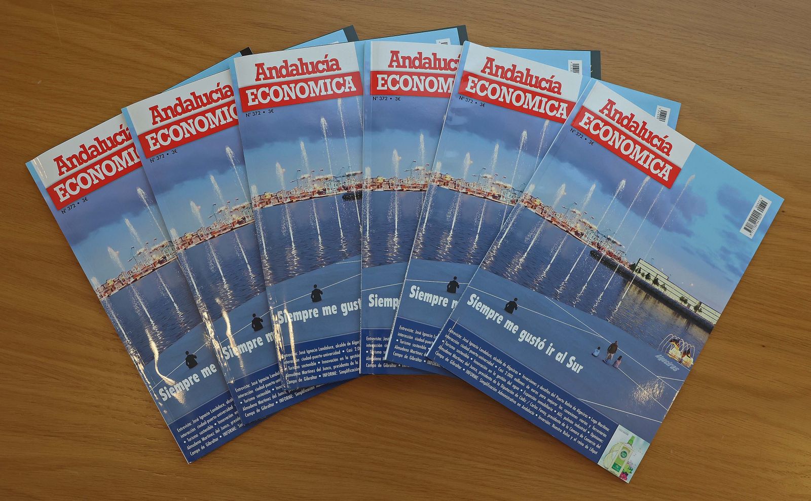 Imágenes de la presentación de la revista Andalucía Económica en Algeciras