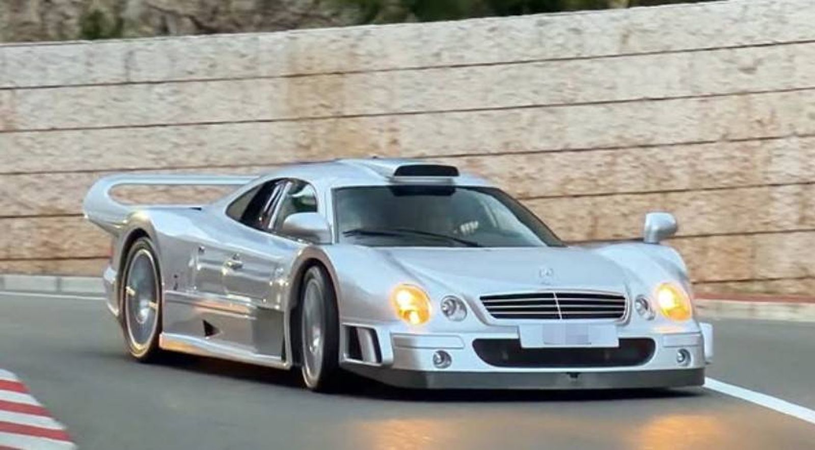 El Mercedes CLK GTR de Fernando Alonso.