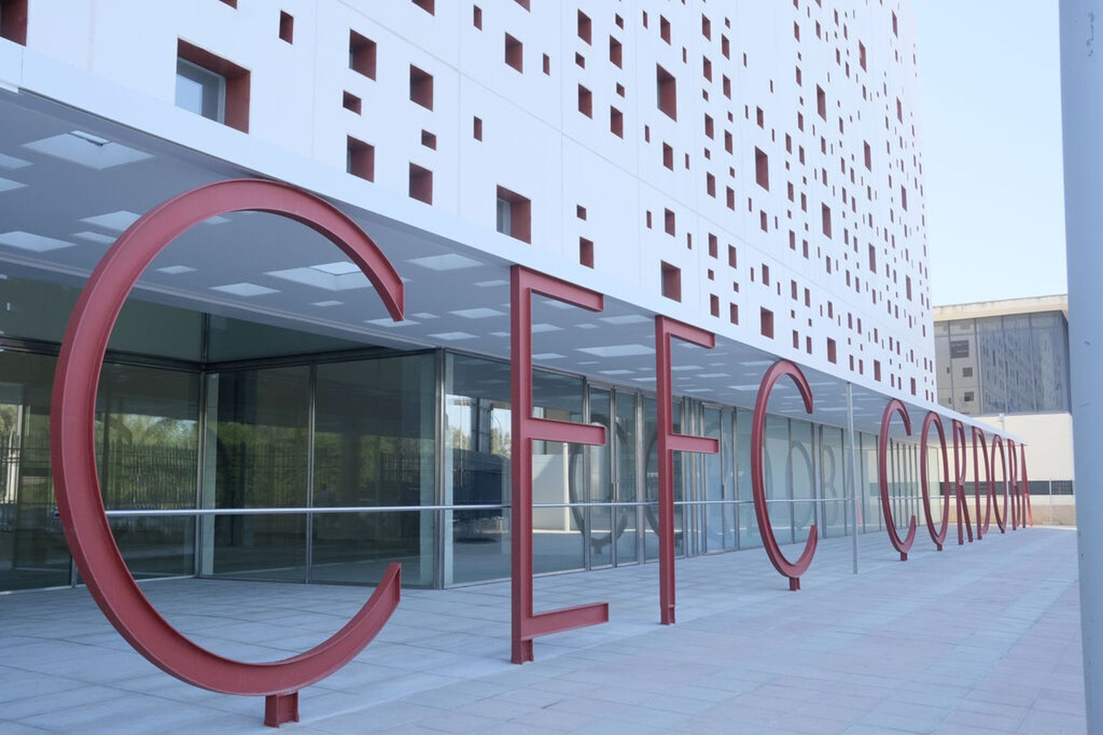 Entrada al Centro de Exposiciones Ferias y Convenciones de Córdoba.