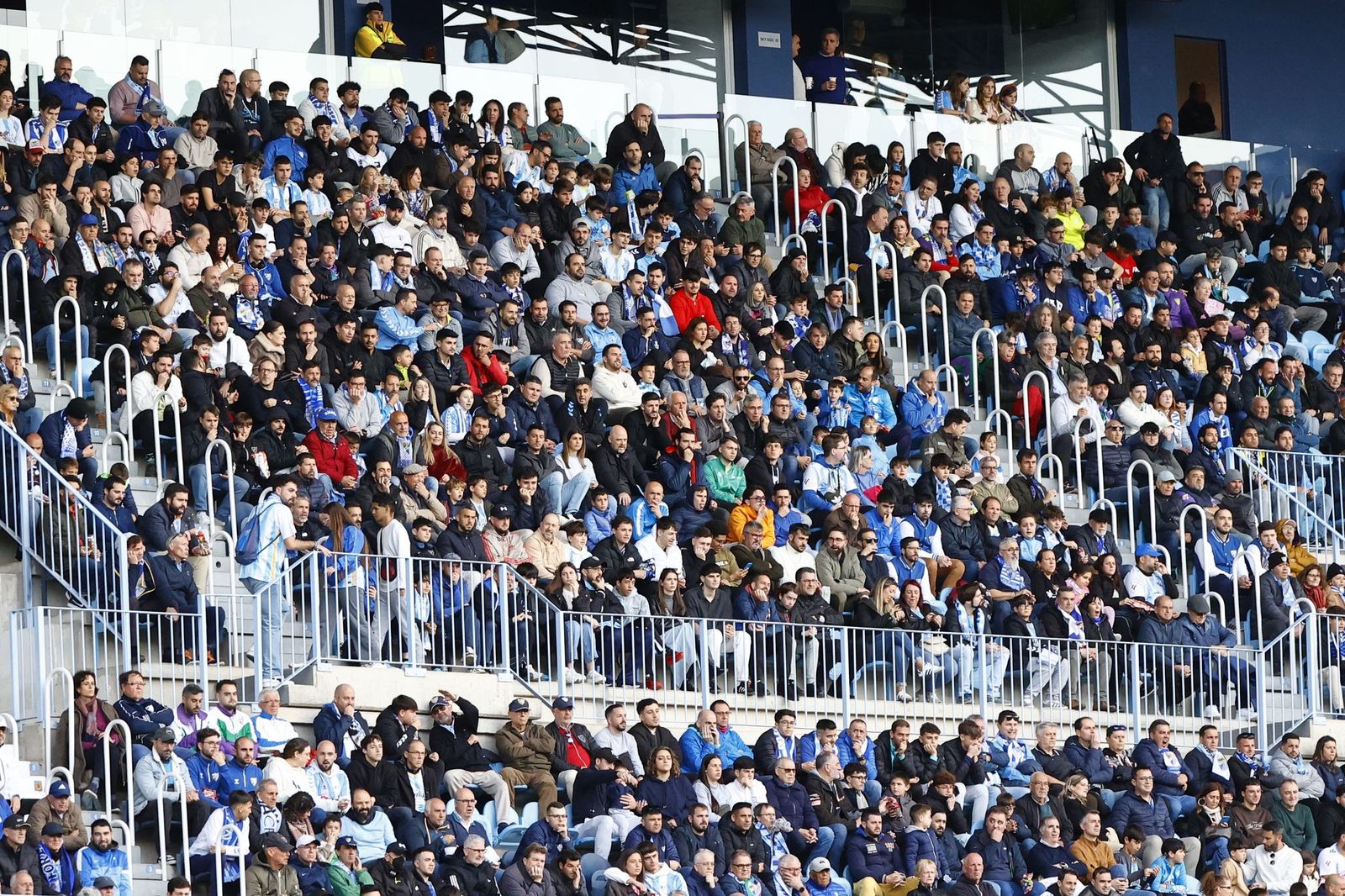 Búscate en La Rosaleda durante el Málaga CF-Racing de Ferrol