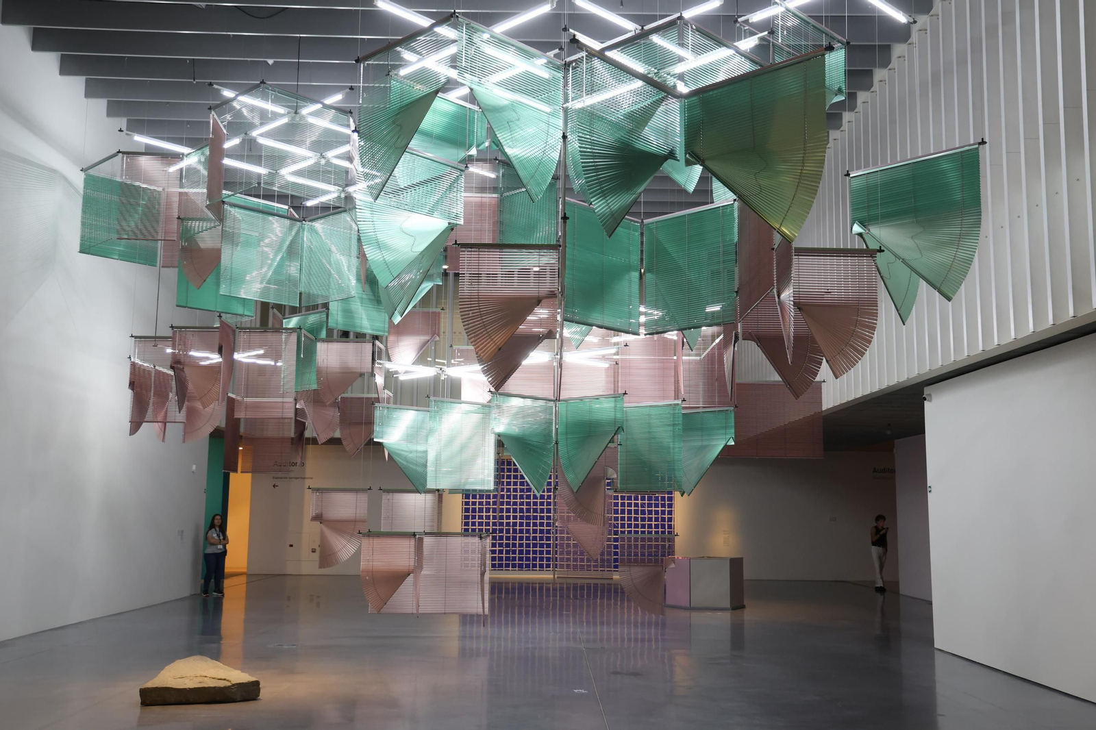 El Museo Pompidou de Málaga inaugura la exposición 'Miradas de artista', en imágenes