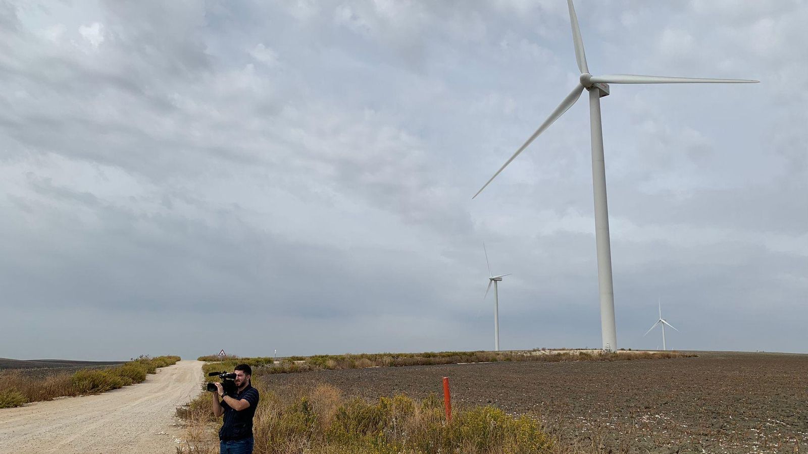 Uno de los aerogeneradores de Cepsa en Jerez.