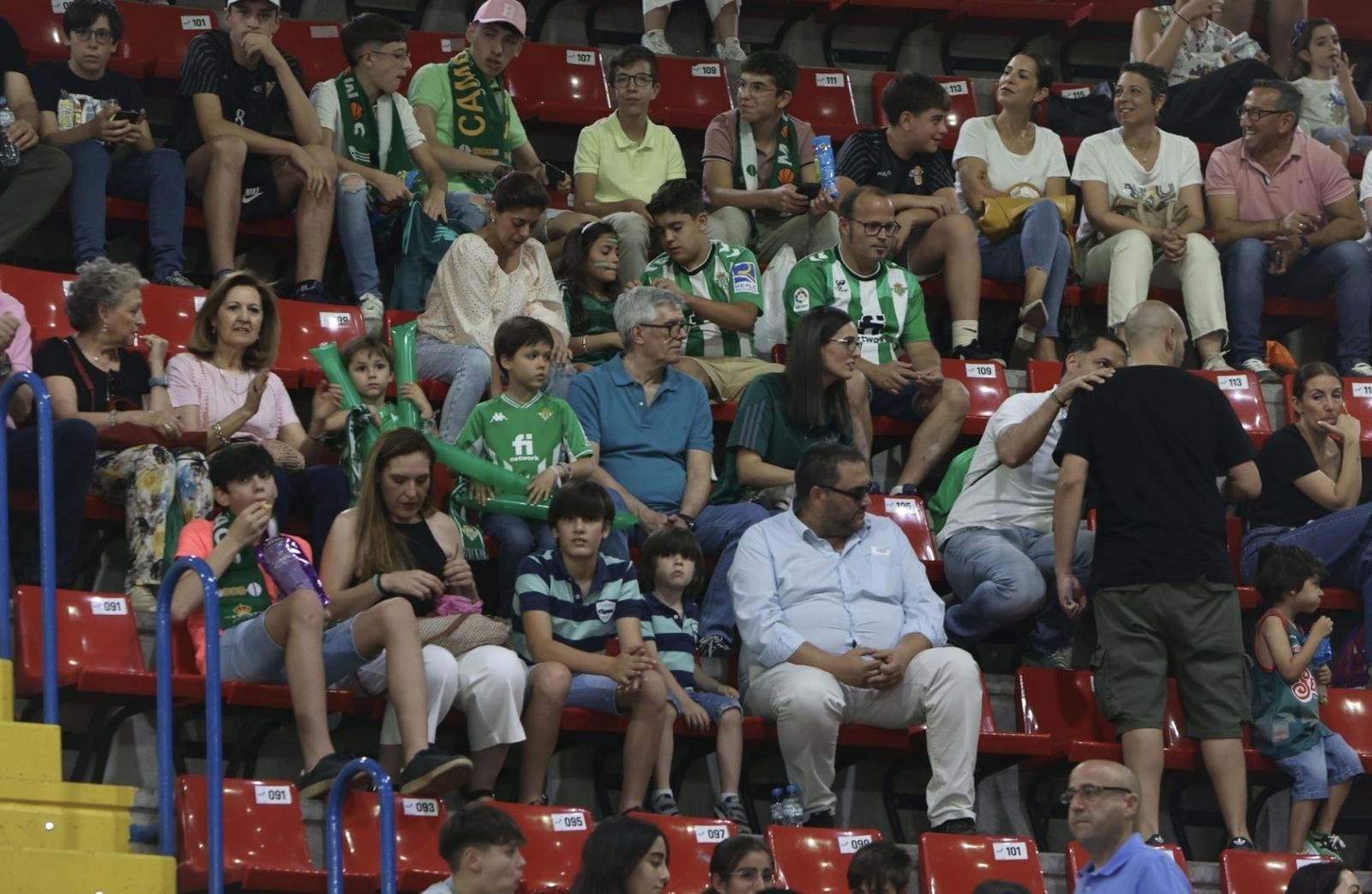 Búscate en el o Betis Granada de baloncesto