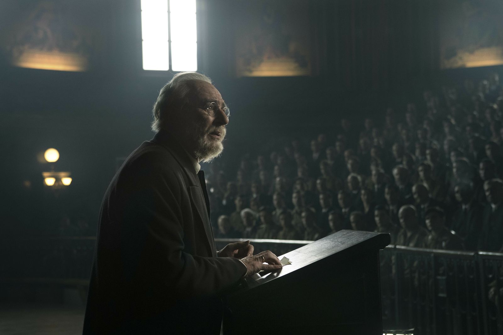 Primeras imágenes de 'Mientras dure la guerra', de Alejandro Amenábar