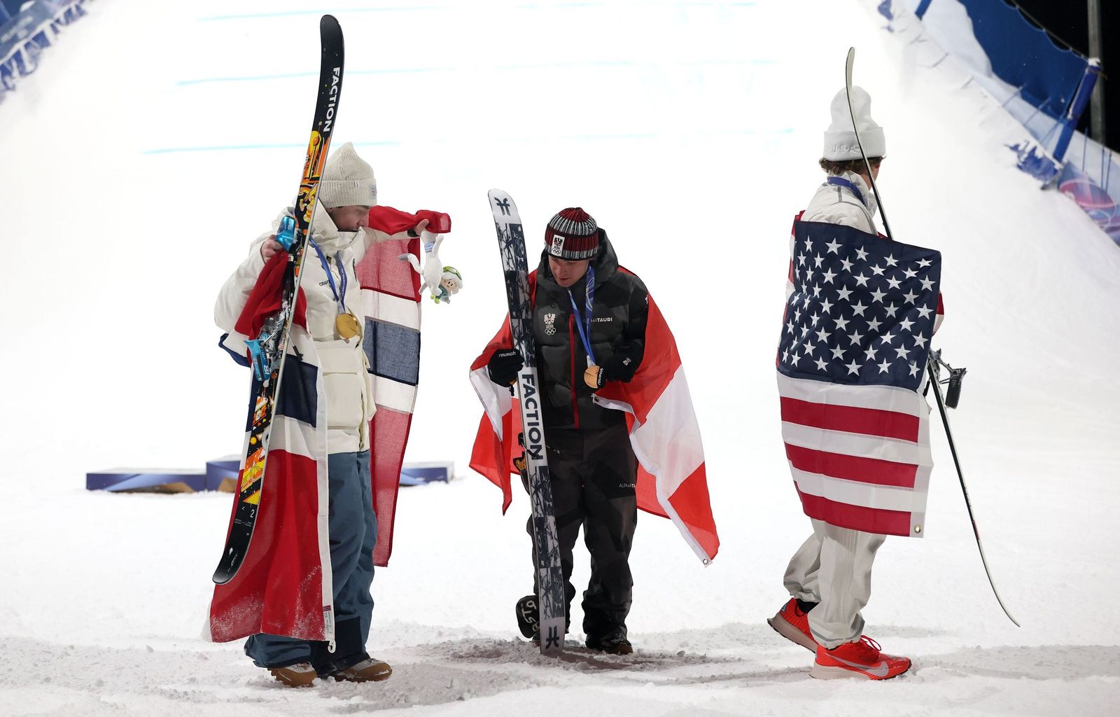 Las mejores fotos de los Juegos Olímpicos de invierno Milán Cortina d'Ampezzo 2026 | Jornada 12