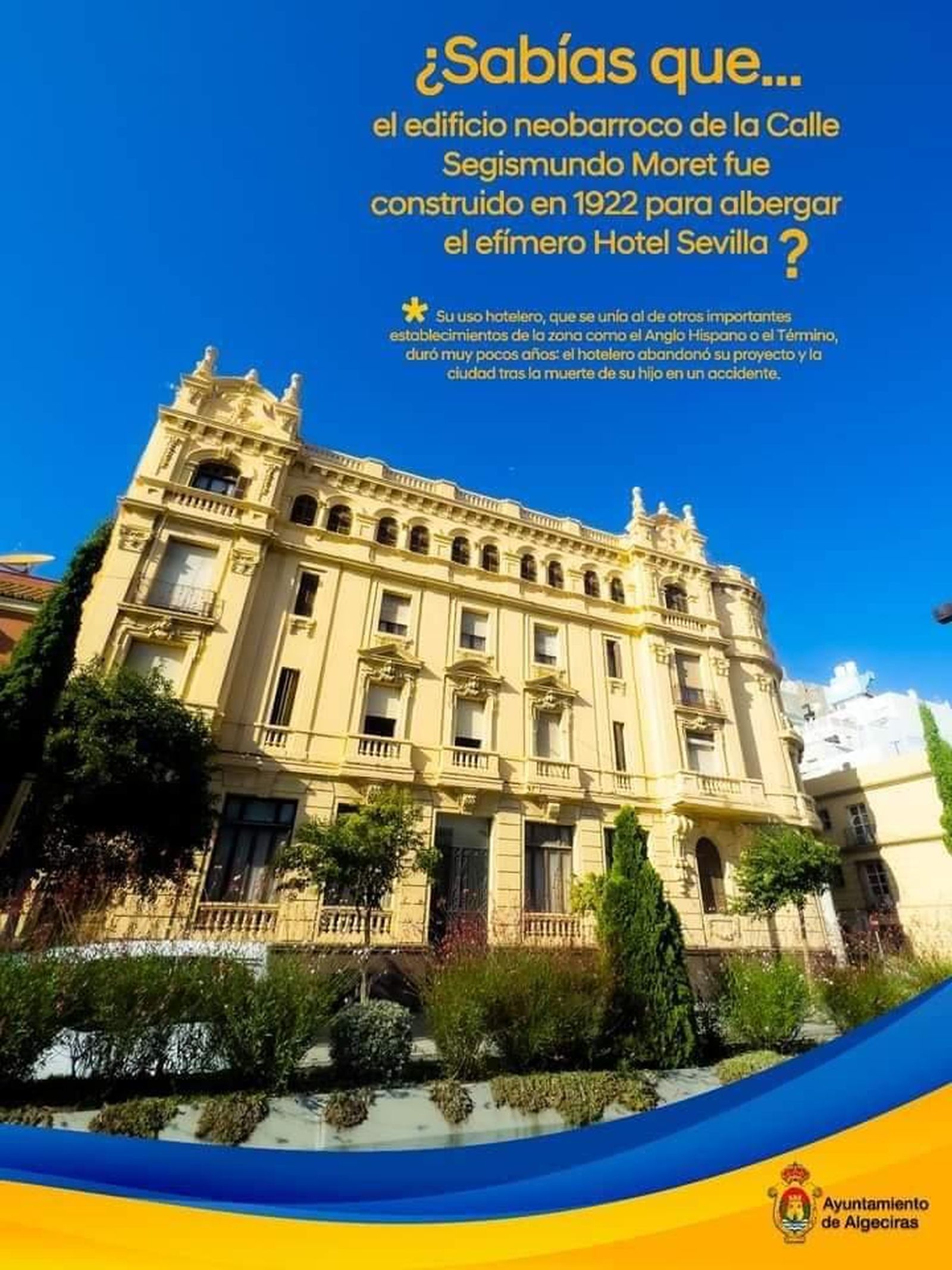 Carteles sobre las curiosidades de Algeciras expuestos en Plaza Alta.