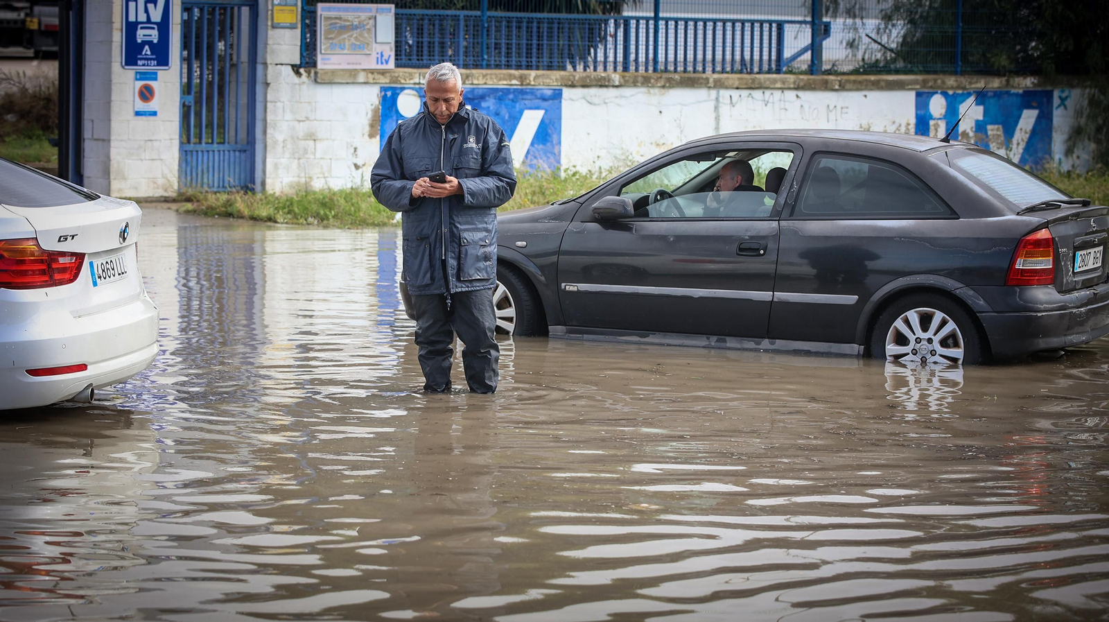 La borrasca Karlotta provoca inundaciones en algunas zonas de Jerez