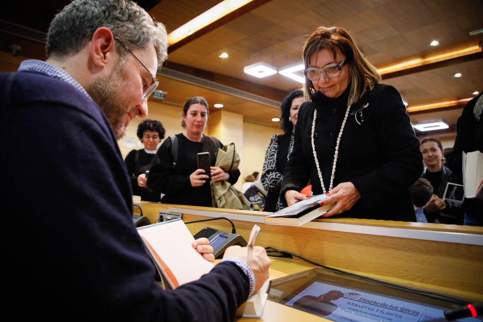 ¿Has estado en la presentación del libro de Máximo Huerta? Entra en la galería y buscate