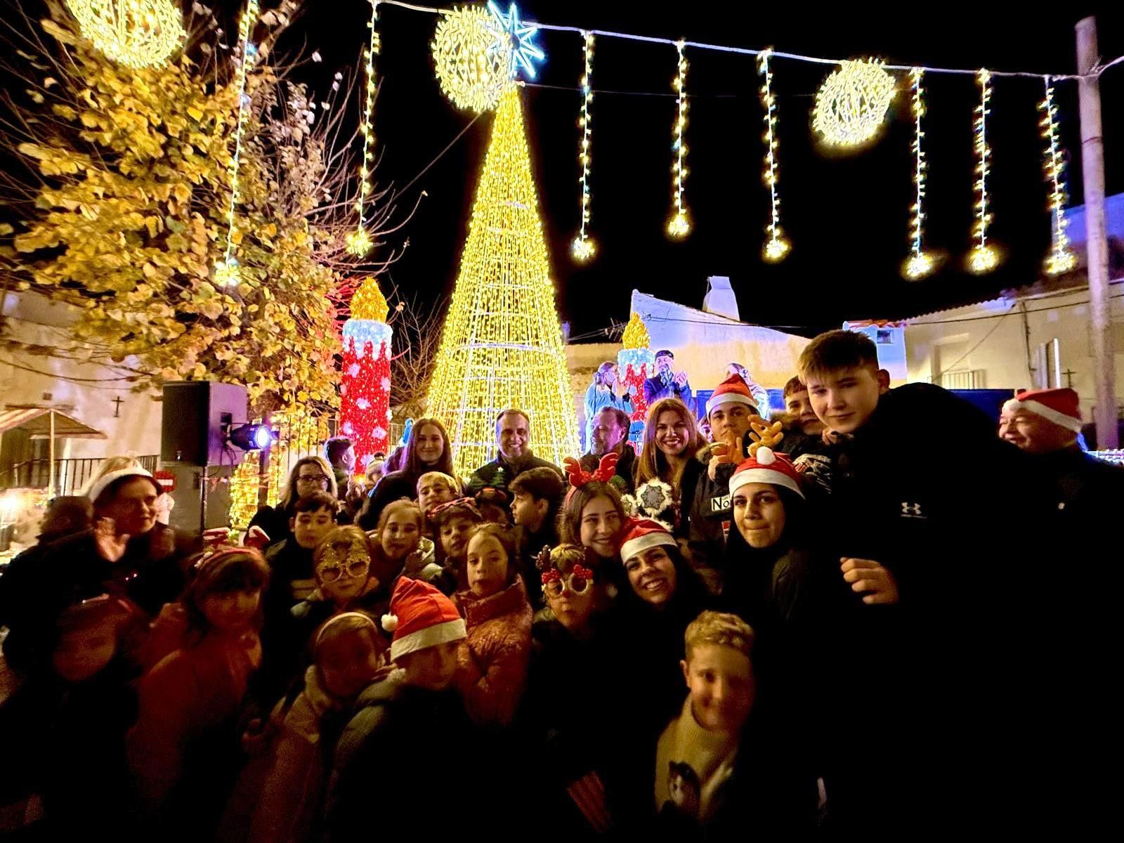 Encendido navideño en Polícar