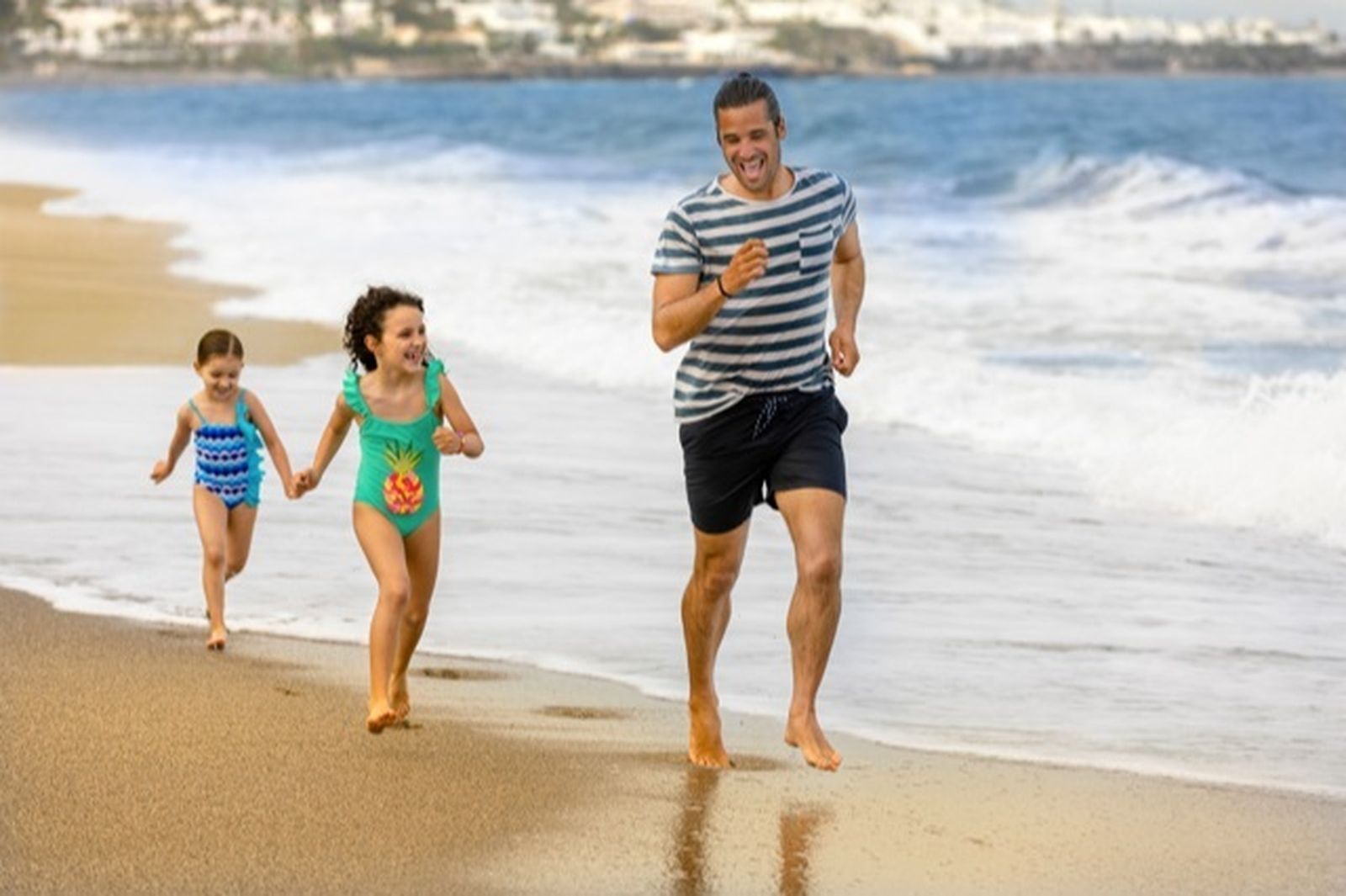 Las familias han elegido Mojácar como destino preferencial este verano.