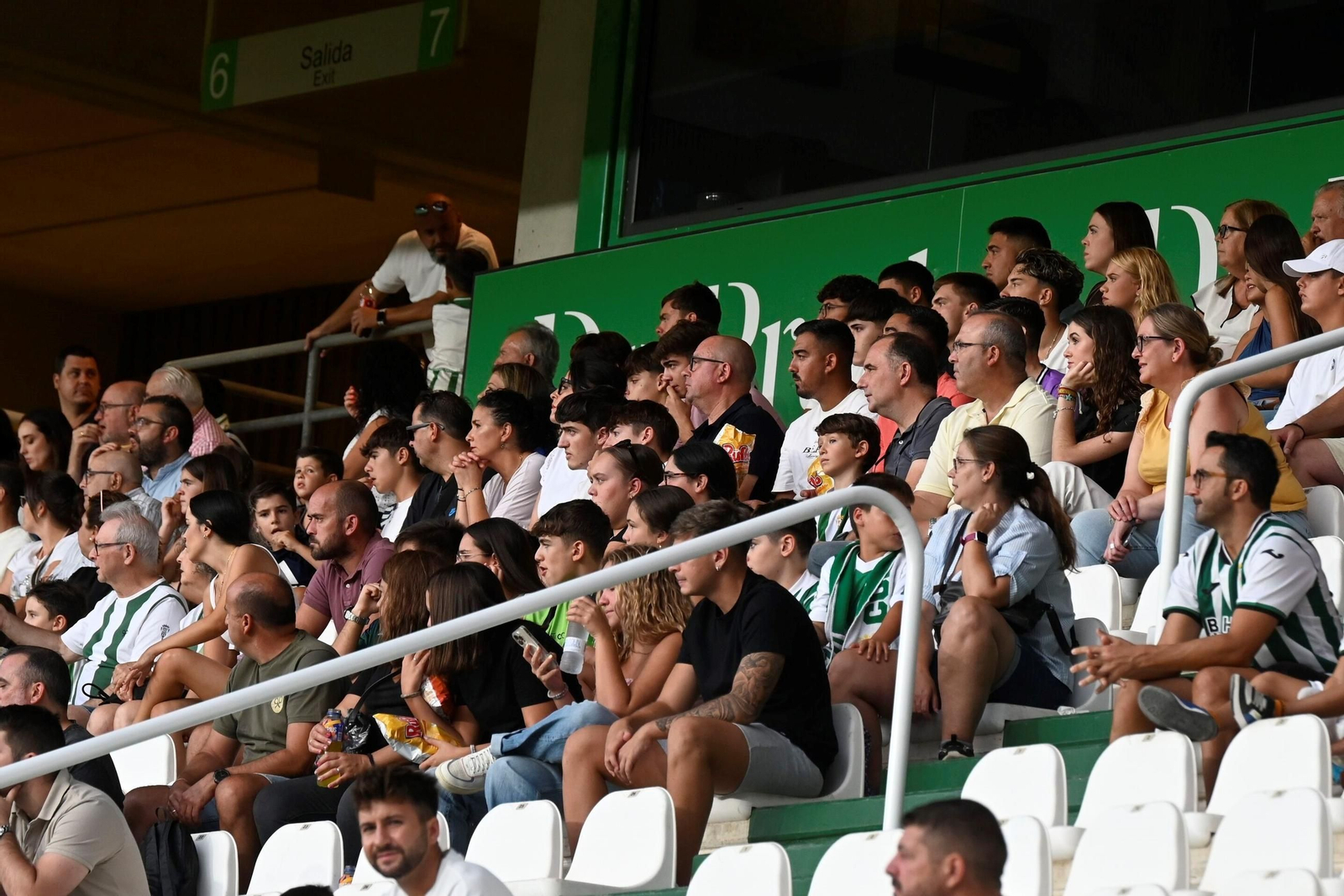 Las mejores fotos del ambiente en El Arcángel para el Córdoba CF - Real Madrid del Mundial de Clubes sub 18