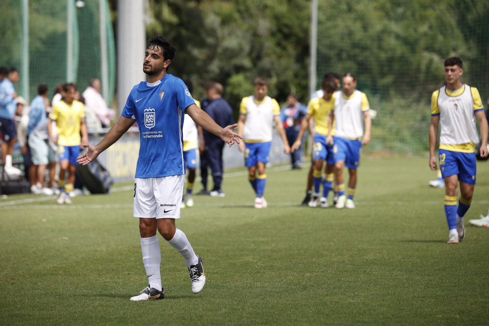 Las imágenes del partido entre el Cádiz Mirandilla y el San Fernando