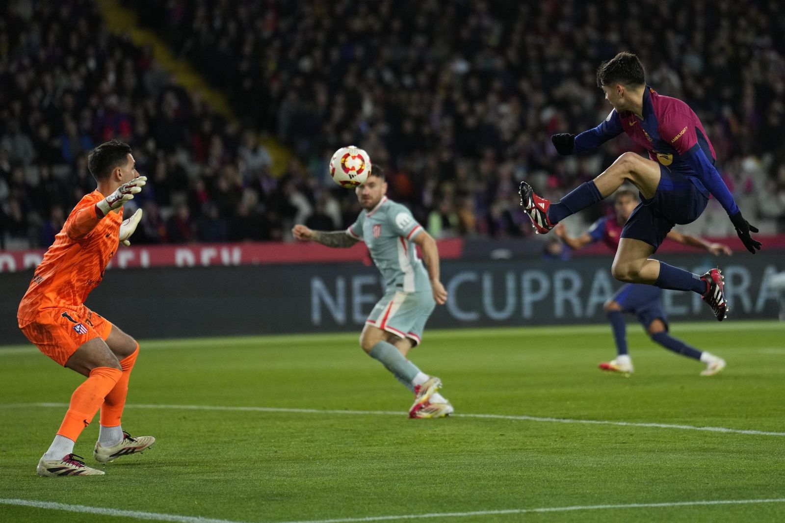 Las fotos del espectacular Barcelona - Atlético de Madrid