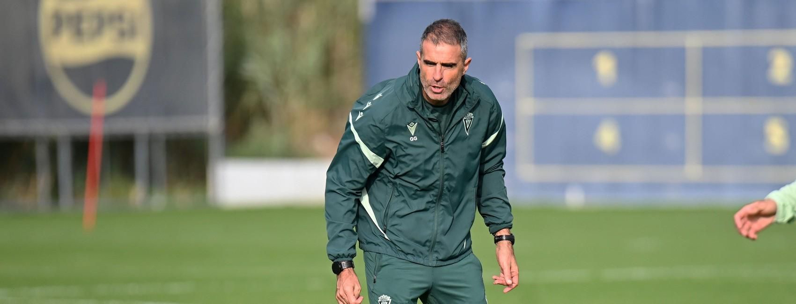 Gaizka Garitano en el primer entrenamiento de la semana.