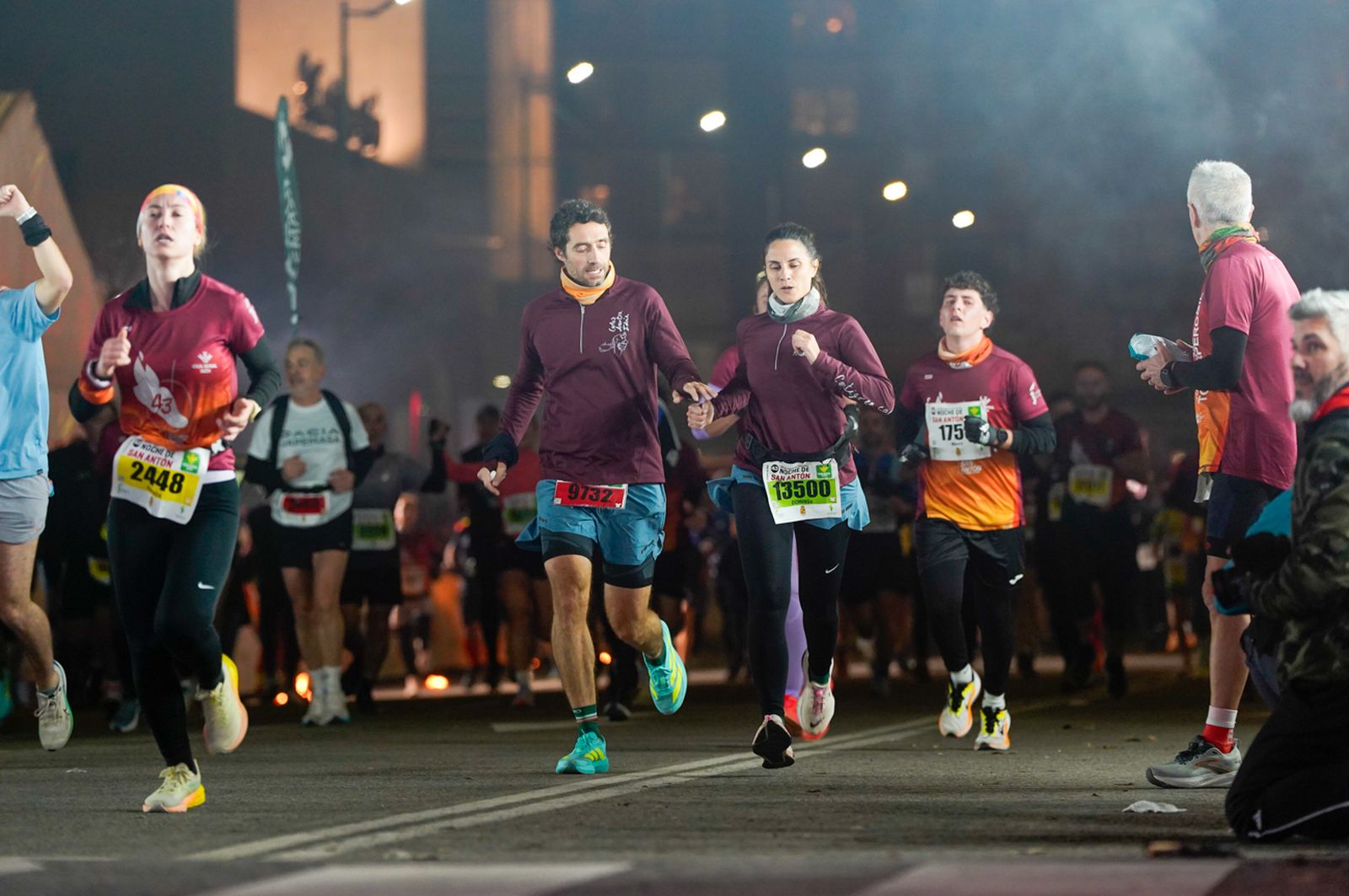 En imágenes: búscate en tu llegada a meta de la Carrera de San Antón 2026 (12)