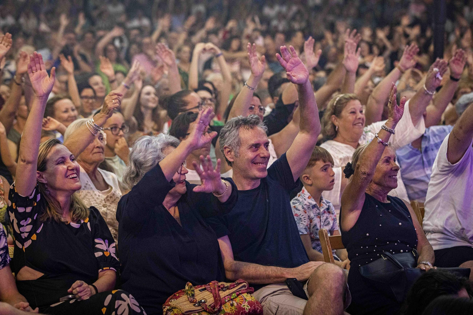 Búscate en las imágenes del viernes de Feria en San Fernando