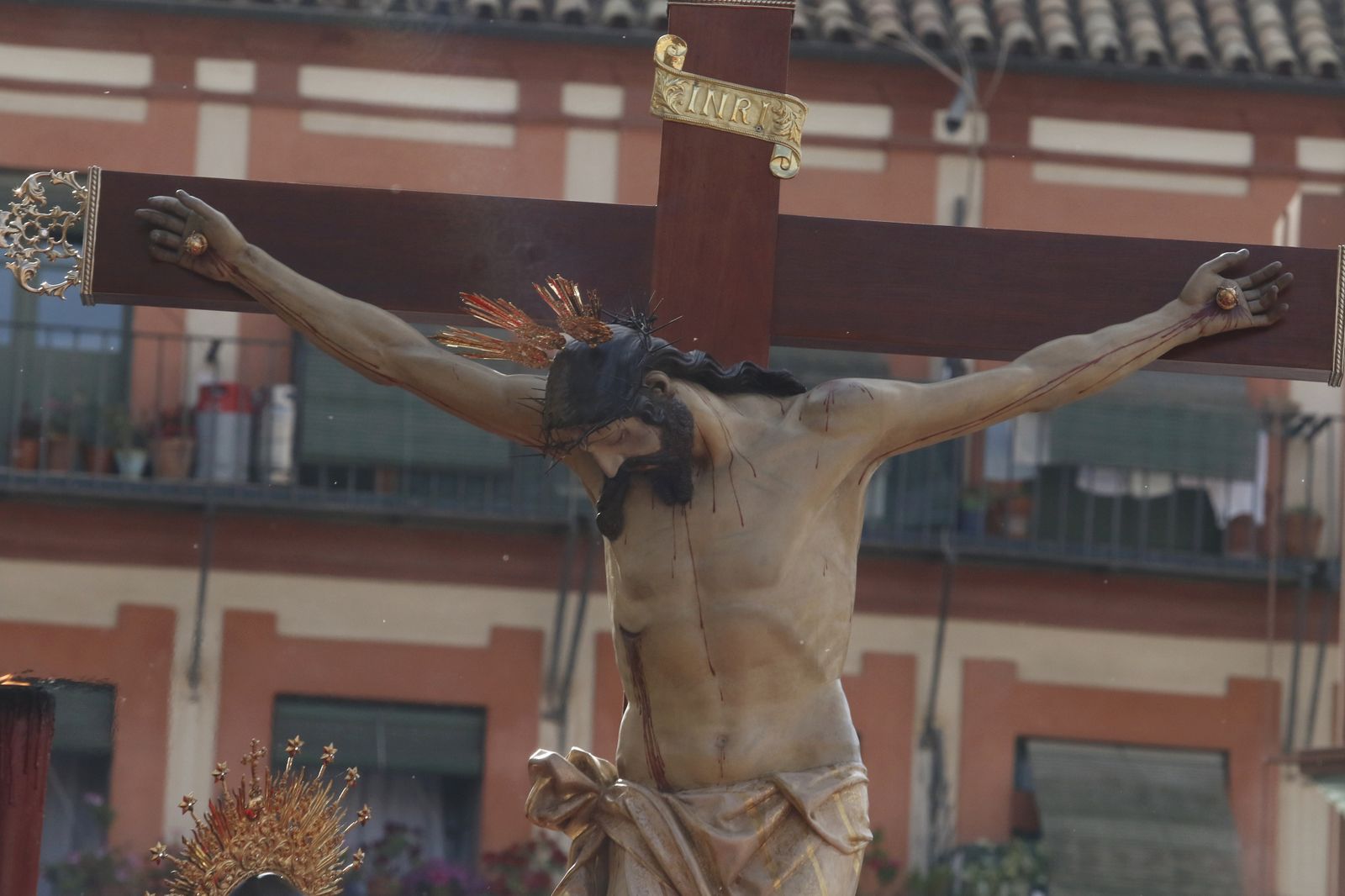 Jueves Santo en Córdoba: La procesión de la Caridad, en imágenes