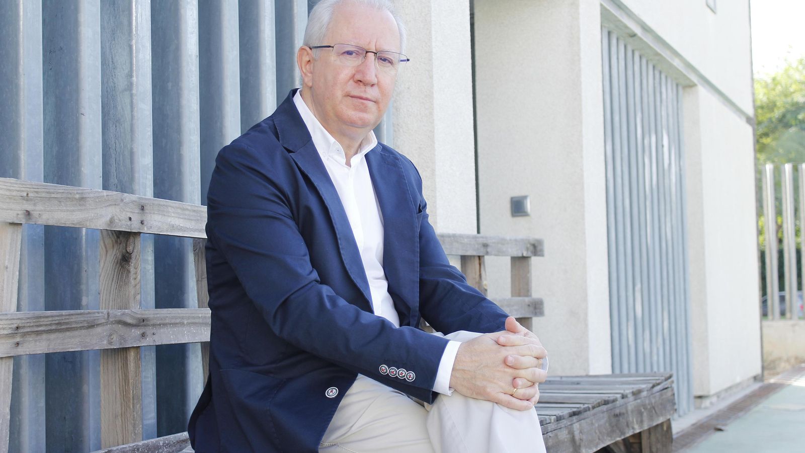 Juan Guijo, en el patio de Asaenec.