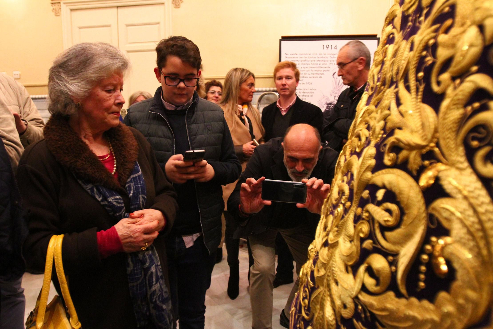 Presentación de la nueva túnica del Nazareno