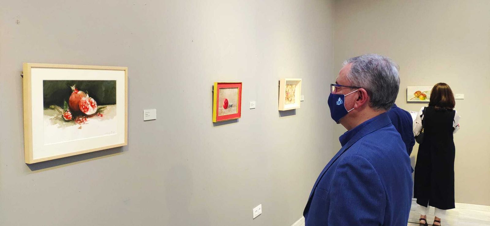 El símbolo de la granada representa a la Orden Hospitalaria de San Juan de Dios.