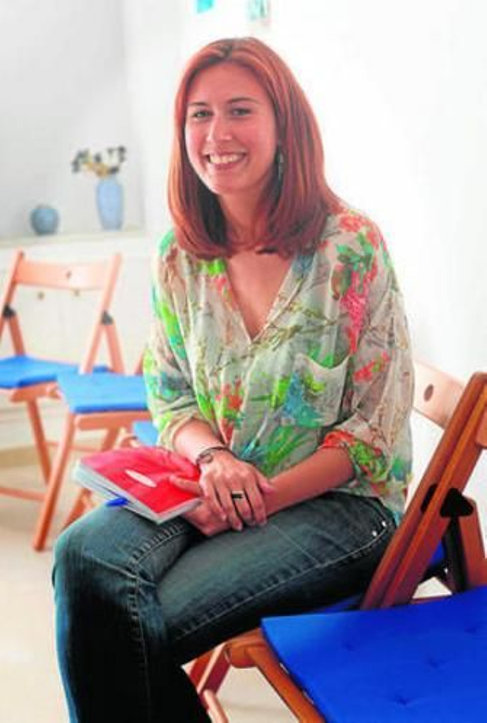 Remedios Galeote, en el local de ADEAMED.