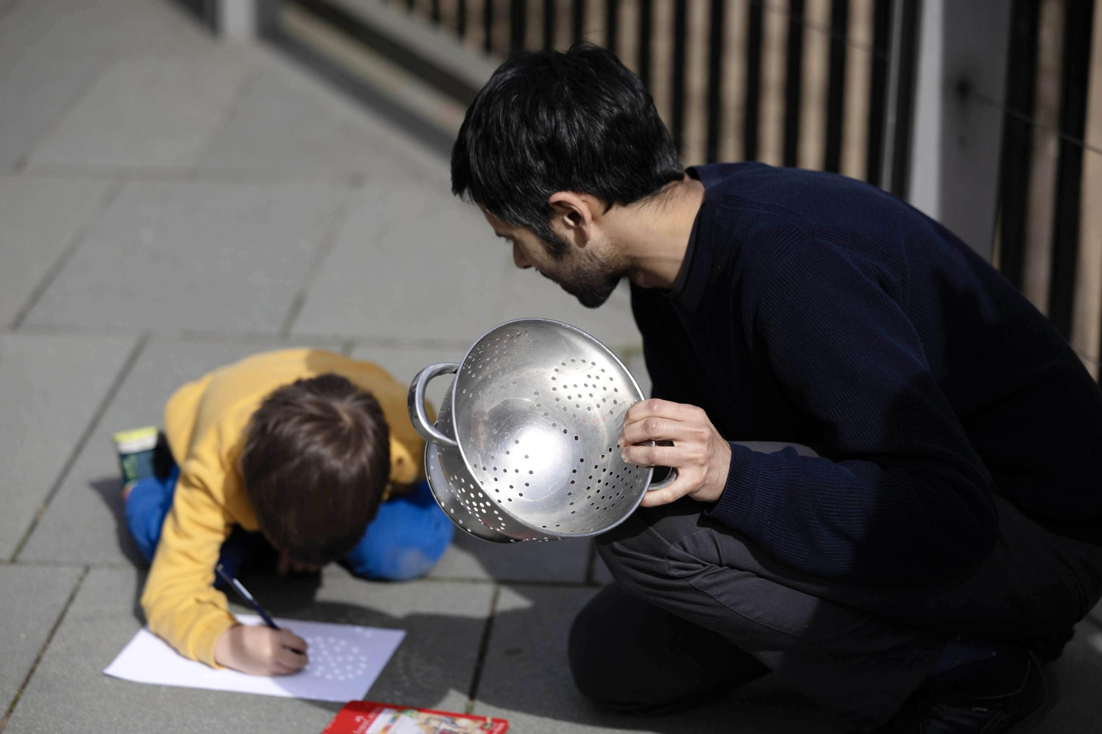 Las mejores imágenes del eclipse solar parcial que se ha podido ver desde Andalucía