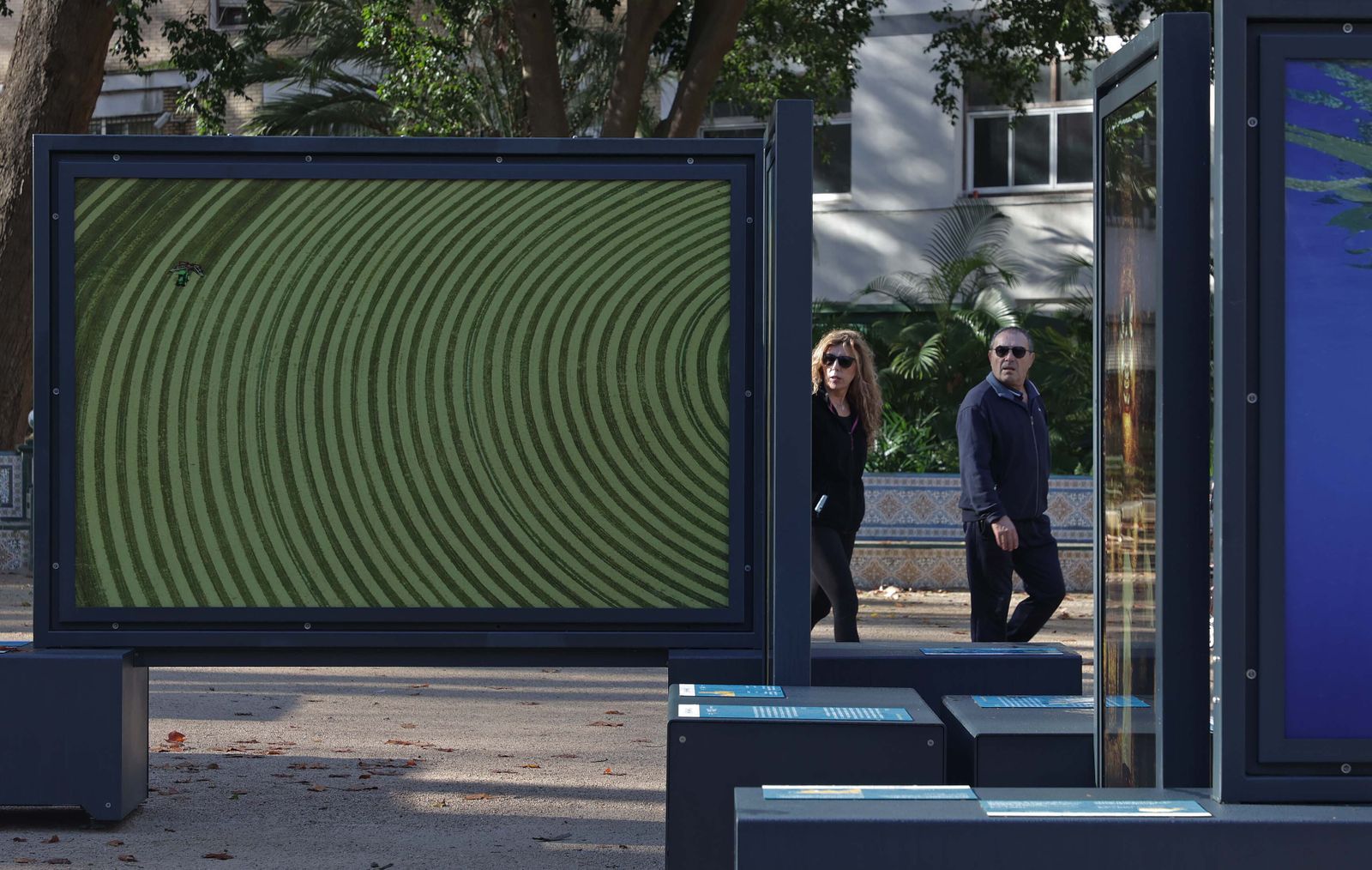 La exposición 'Colores del Mundo' del parque María Cristina de Algeciras, en imágenes