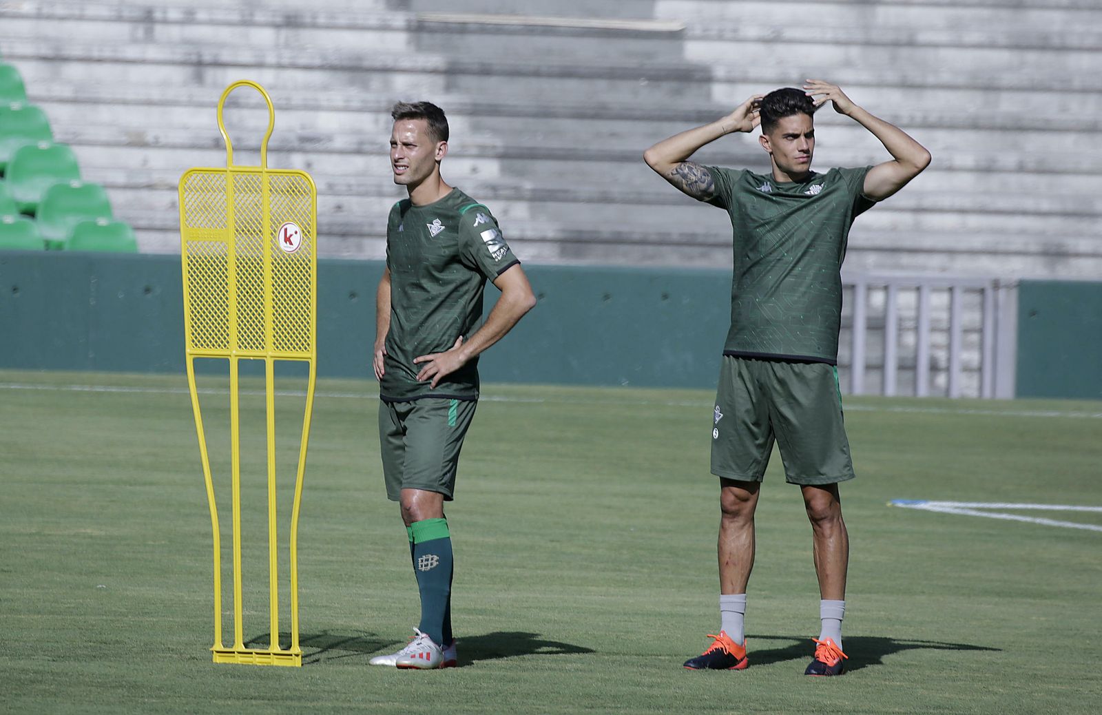 Bartra junto a Canales, en un entrenamiento.