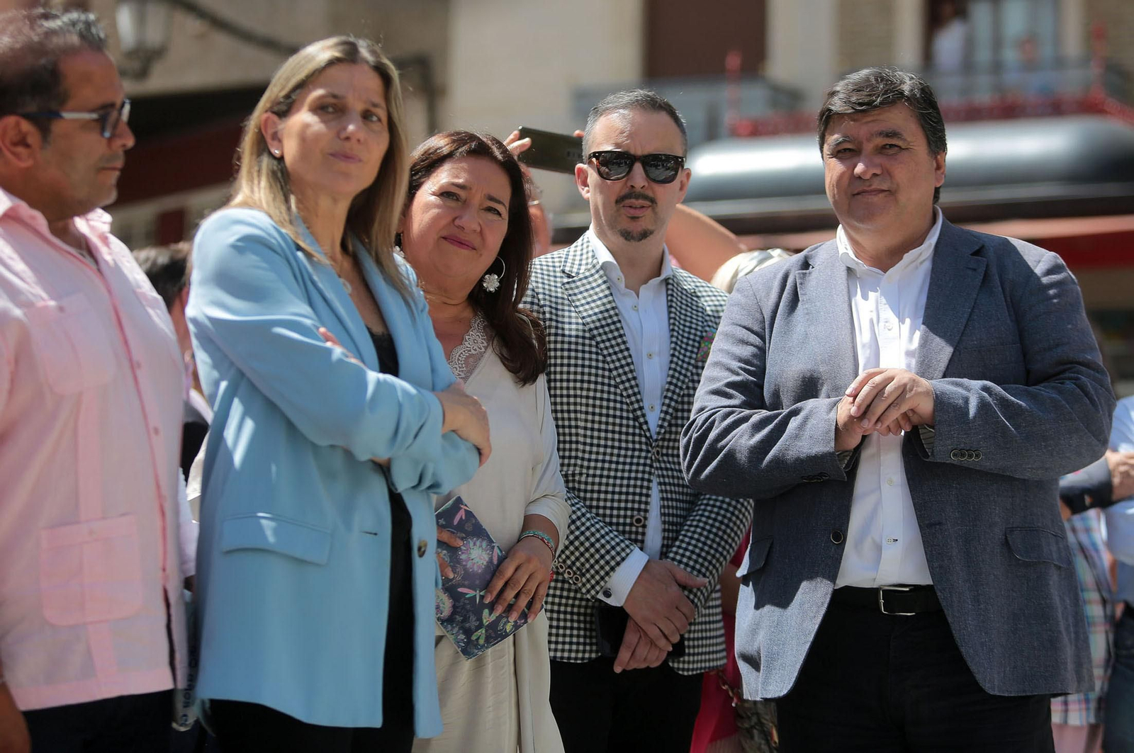 Imágenes del descubrimiento de la escultura en honor a Joseli Carrión
