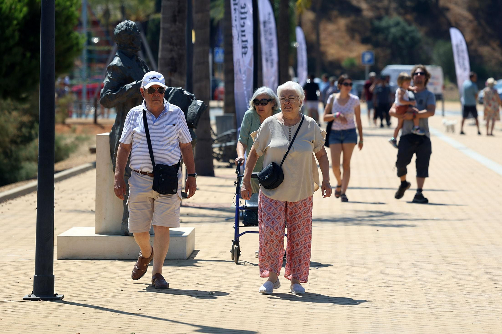 Imágenes de la Jornada de Puertas Abiertas del Muelle de las Carabelas con motivo del 3 de agosto