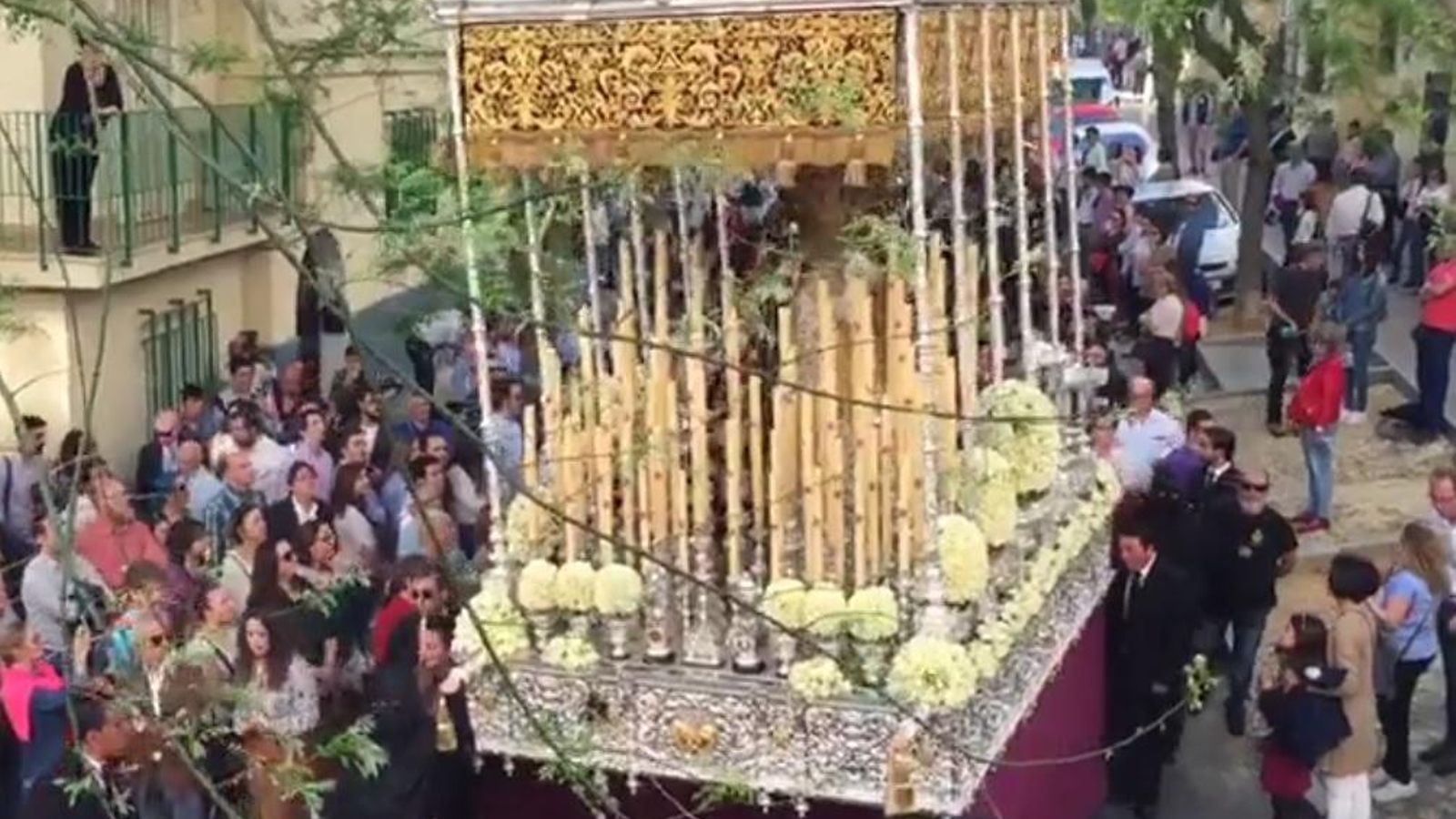La Virgen del Valle ya recorre las calles de Huelva.